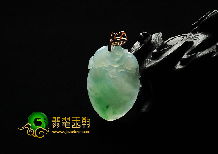 糯冰种飘翠缅甸翡翠A货灵猴献寿挂件