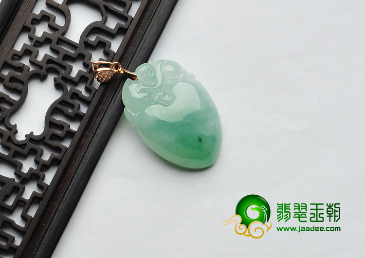糯冰种飘翠缅甸翡翠A货灵猴献寿挂件