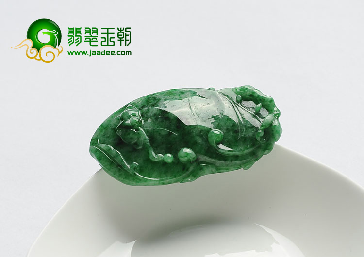 糯冰种癣加绿缅甸翡翠A货豆子挂件