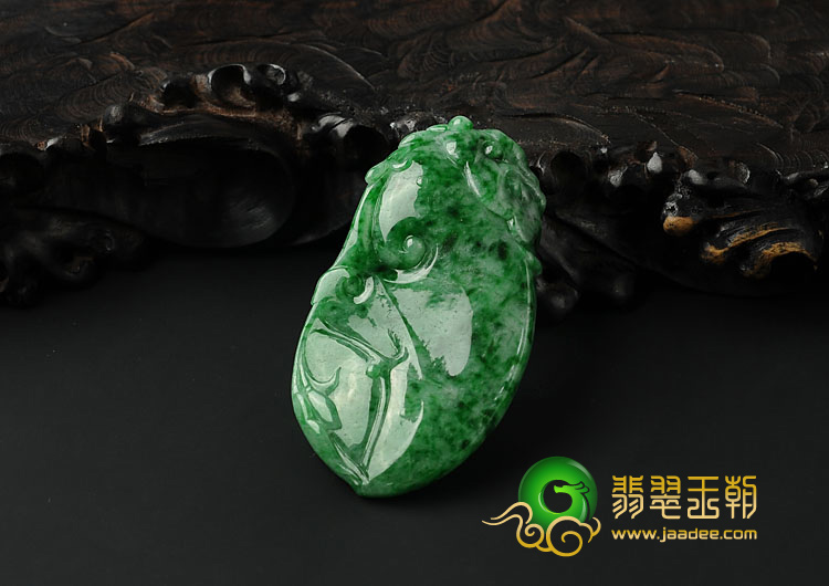 糯冰种癣加绿缅甸翡翠A货豆子挂件