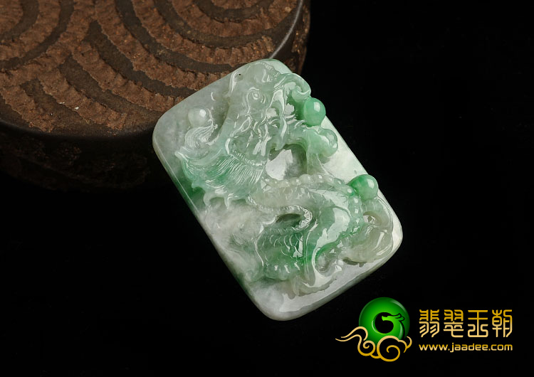 糯冰种飘翠缅甸翡翠A货龙凤牌挂件