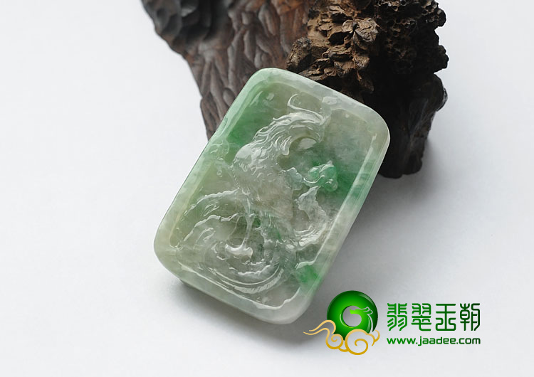 糯冰种飘翠缅甸翡翠A货龙凤牌挂件