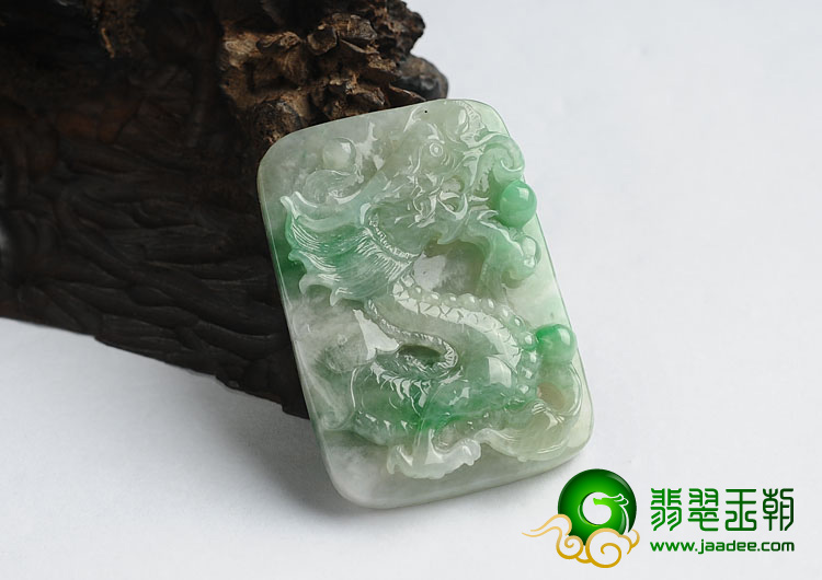 糯冰种飘翠缅甸翡翠A货龙凤牌挂件