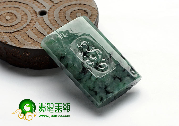 糯冰种飘花缅甸翡翠A货仿古龙挂件