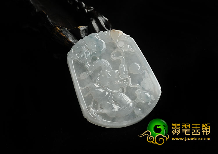 冰种飘花缅甸翡翠A货龙牌挂件
