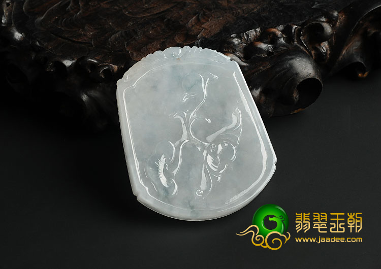 冰种飘花缅甸翡翠A货龙牌挂件