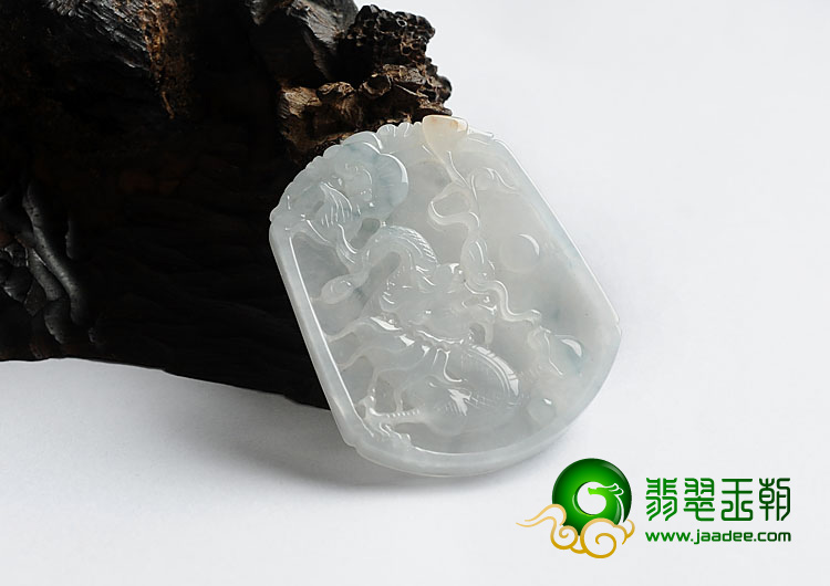 冰种飘花缅甸翡翠A货龙牌挂件