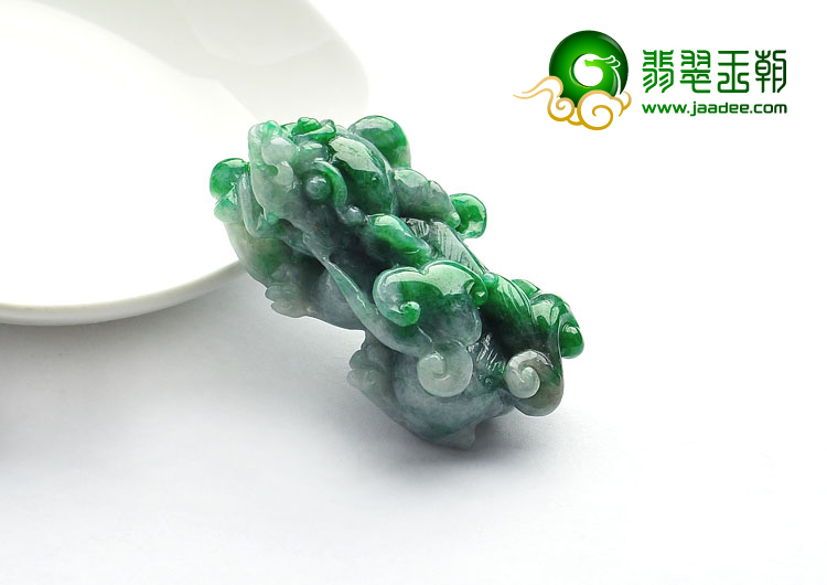 糯冰种翠色缅甸翡翠A货貔貅挂件