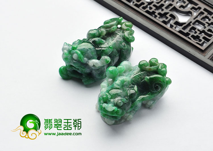 糯冰种廯加绿缅甸翡翠A货貔貅挂件（一对）