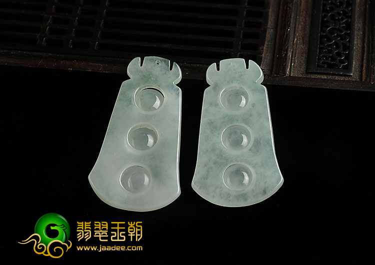 冰种晴水缅甸翡翠A货连中三元挂件（一对）