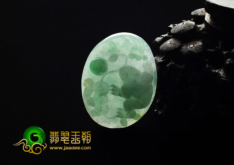 糯冰种飘翠缅甸翡翠A货招财进宝挂件