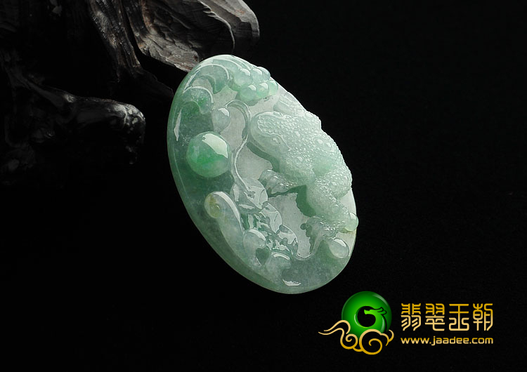 糯冰种飘翠缅甸翡翠A货招财进宝挂件