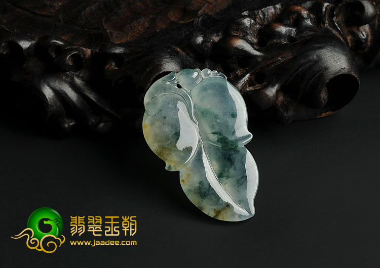冰种飘花略带黄翡缅甸翡翠A货叶子挂件