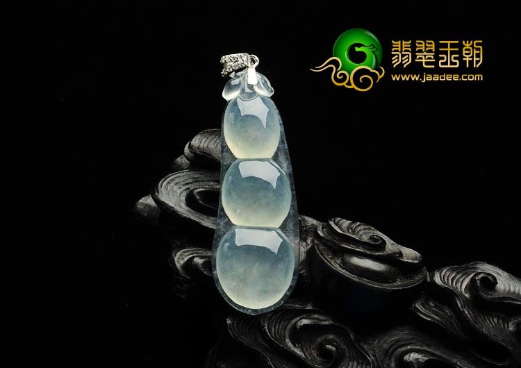 冰种晴水缅甸翡翠A货四季豆挂件