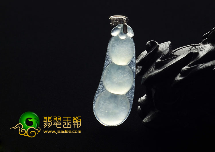 冰种晴水缅甸翡翠A货四季豆挂件