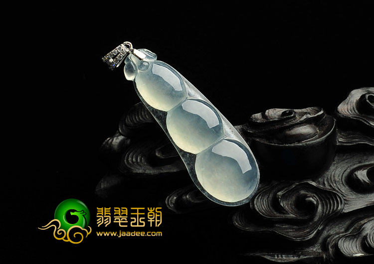 冰种晴水缅甸翡翠A货四季豆挂件