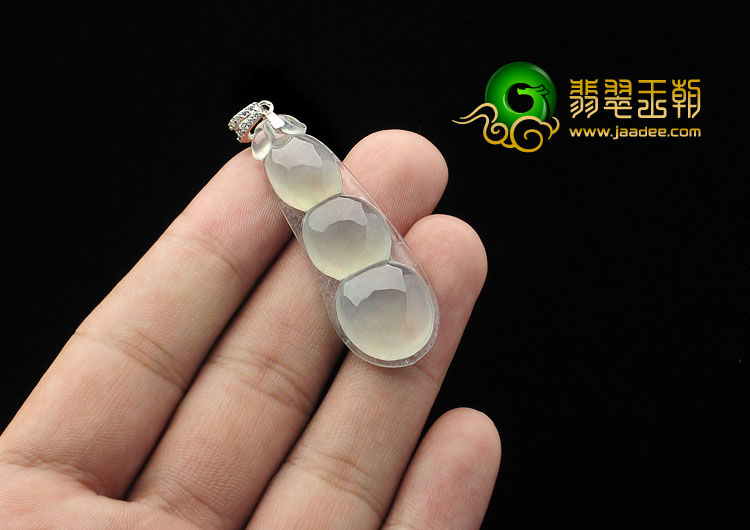 冰种晴水缅甸翡翠A货四季豆挂件