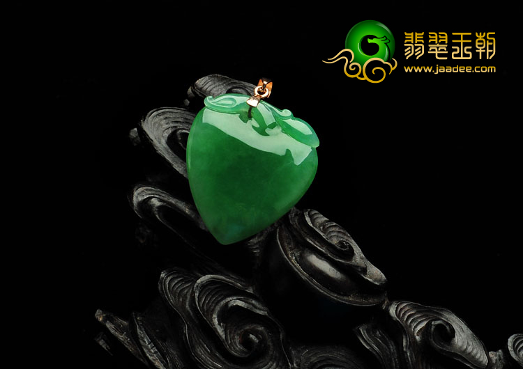 糯冰种翠色缅甸翡翠A货心心相印挂件