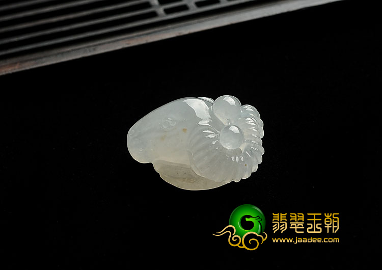 冰种无色缅甸翡翠A货生肖羊挂件