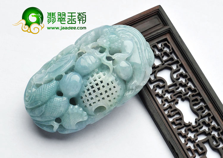 糯冰种晴水缅甸翡翠A货貔貅手玩件