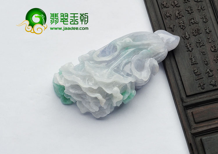 糯冰种春带彩缅甸翡翠A货白菜挂件