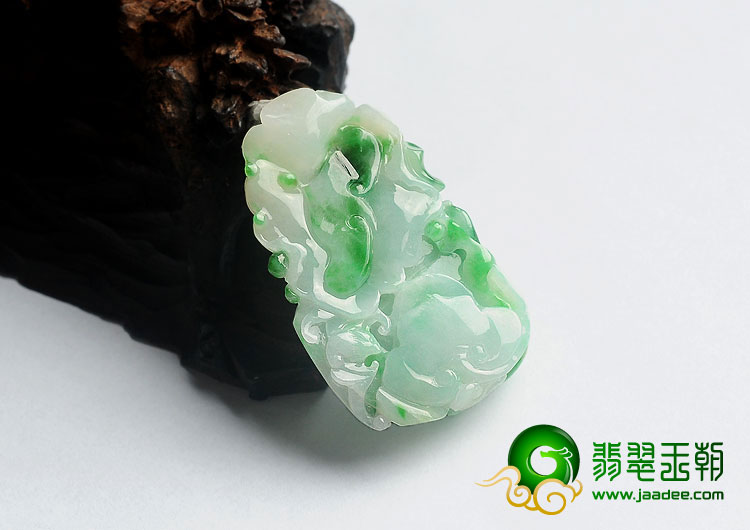 糯冰种飘翠缅甸翡翠A货一路连科挂件