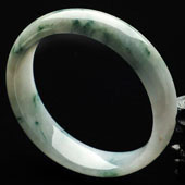 糯冰种飘花缅甸翡翠手镯（56mm）（已定）