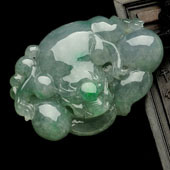 冰种飘翠缅甸翡翠A货招财进宝挂件