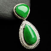 糯冰种阳绿缅甸翡翠A货镶白金水滴胸坠（真钻）