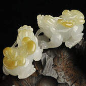 糯冰种黄翡缅甸翡翠A货貔貅挂件（一对）