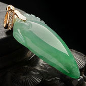 糯冰种翠色缅甸翡翠A货福瓜挂件