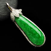 糯冰种阳绿缅甸翡翠A货镶白金福瓜胸坠（真钻）