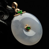 冰种淡晴水缅甸翡翠A货镶玫瑰金平安扣胸坠（真钻）