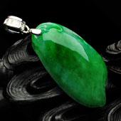 糯冰种阳绿缅甸翡翠A货福瓜挂件