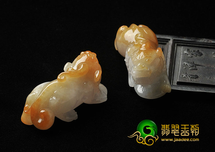 糯冰种红黄翡缅甸翡翠A货貔貅挂件（一对）