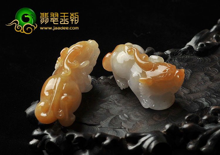 糯冰种红黄翡缅甸翡翠A货貔貅挂件（一对）