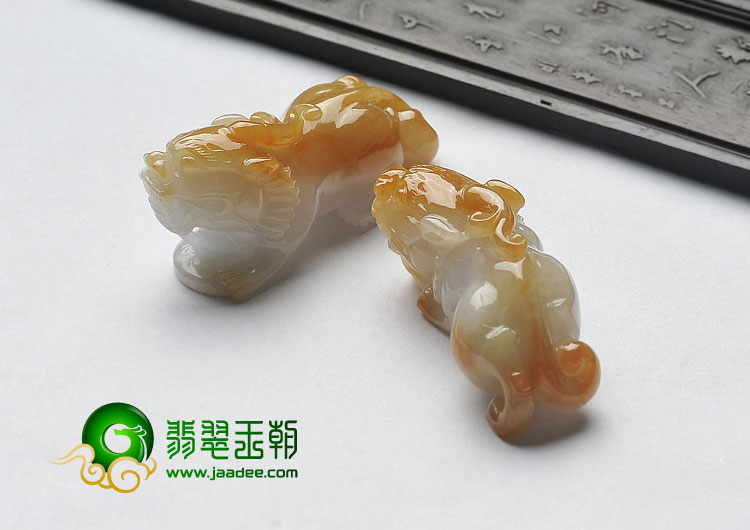 糯冰种红黄翡缅甸翡翠A货貔貅挂件（一对）