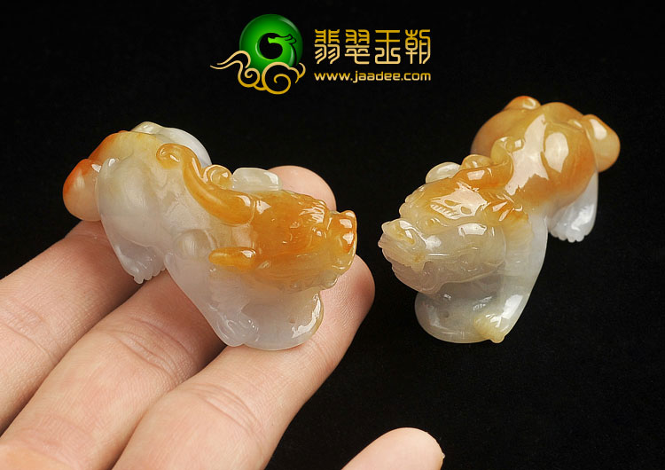 糯冰种红黄翡缅甸翡翠A货貔貅挂件（一对）