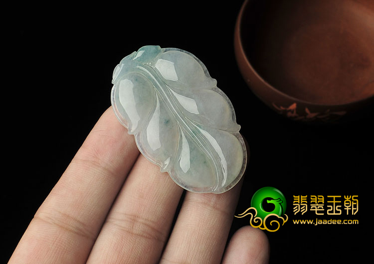 冰种飘花缅甸翡翠A货叶子挂件