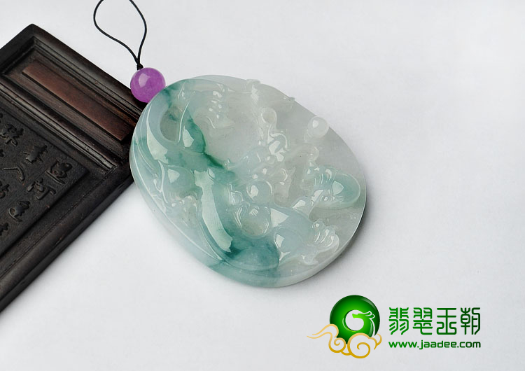糯冰种飘花缅甸翡翠A货龙牌挂件