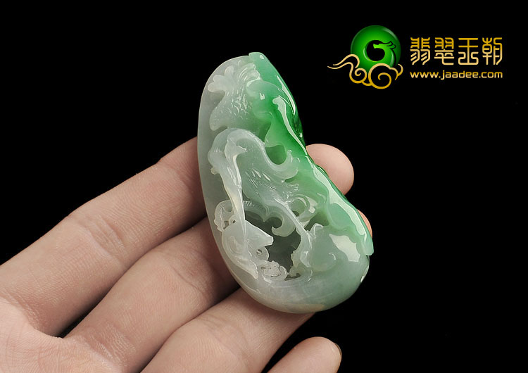 （超值推荐）冰种带翠缅甸翡翠A货一路连科挂件
