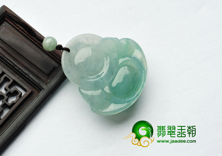 (超值推荐)冰种绿晴水缅甸翡翠A货玉佛挂件