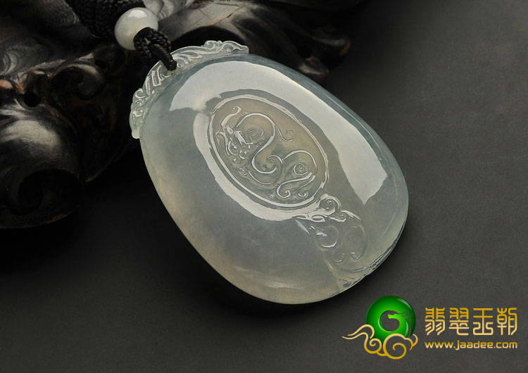 冰种晴水缅甸翡翠A货龙凤牌挂件