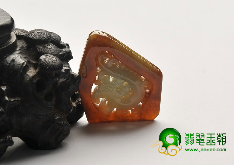 糯冰种褐红黄翡缅甸翡翠A货仿古凤牌挂件