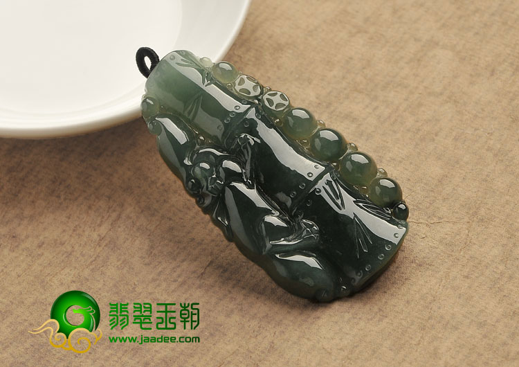 冰种油青缅甸翡翠A货节节高挂件