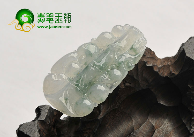 冰种飘花缅甸翡翠A货节节高挂件