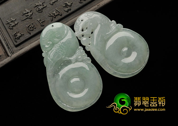 糯冰种晴水缅甸翡翠A货龙凤挂件（一对）