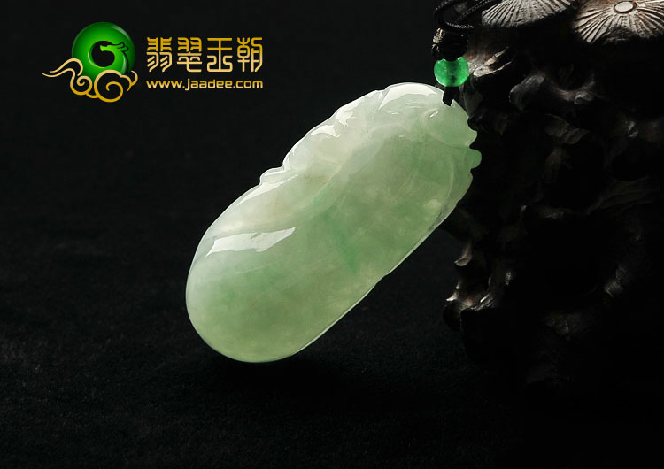 糯冰种晴水略飘翠缅甸翡翠A货福瓜挂件