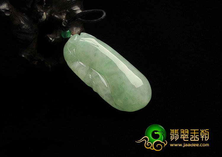 糯冰种晴水略飘翠缅甸翡翠A货福瓜挂件