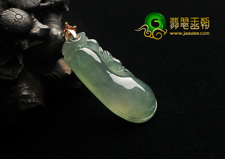 冰种晴水缅甸翡翠A货福瓜挂件